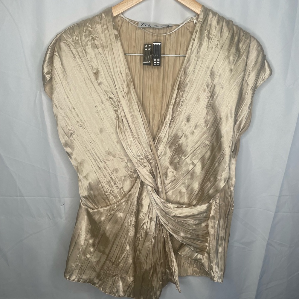 Zara Champagne Asymmetrical Cap Sleeve V Neck Crinkle Blouse Top Pullover M